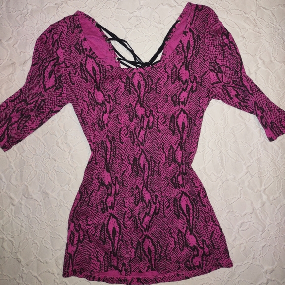 Neon pink snakeskin top - Picture 7 of 9